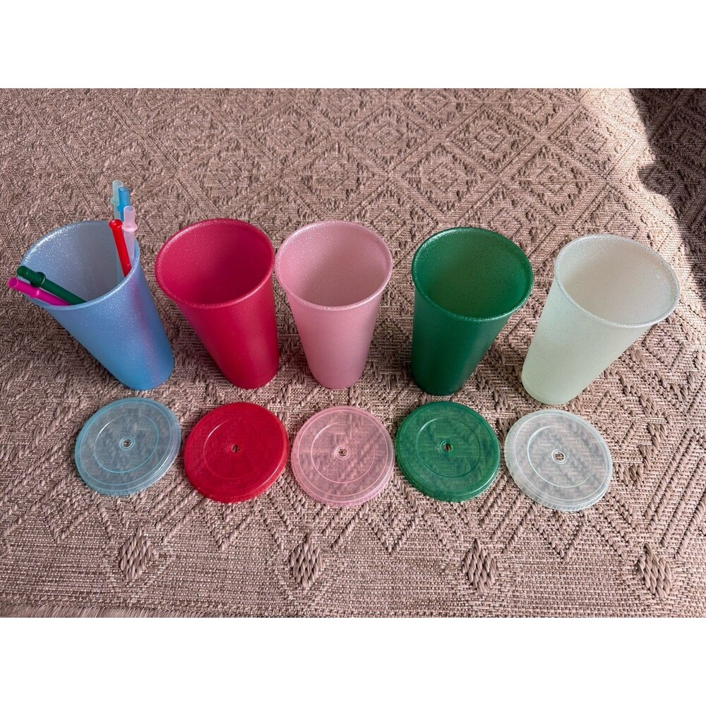 Set of 5 Reusable Plastic Cold Cups 24oz - Glitter Tumblers with Lids & Straws.